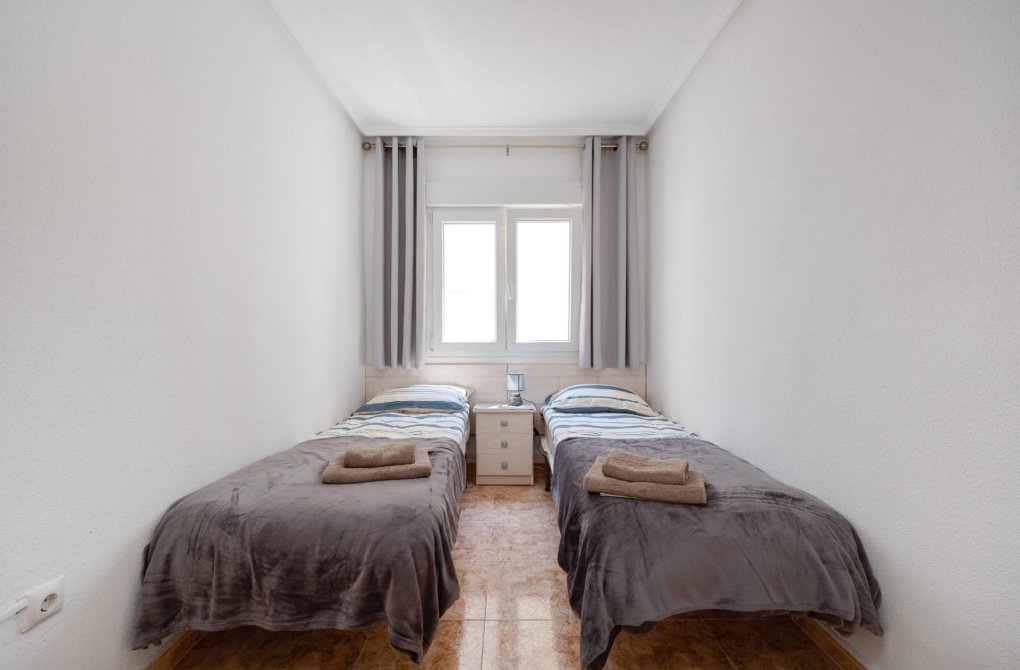 Resale - Apartment - Torrevieja - Playa del cura