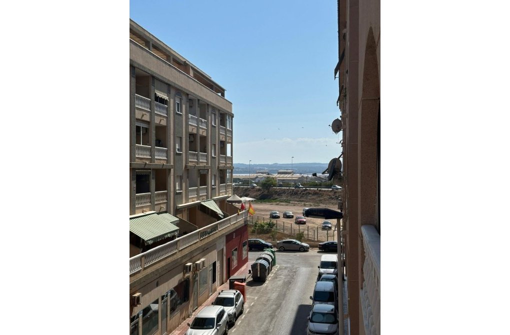 Resale - Apartment - Torrevieja - Parque de las Naciones