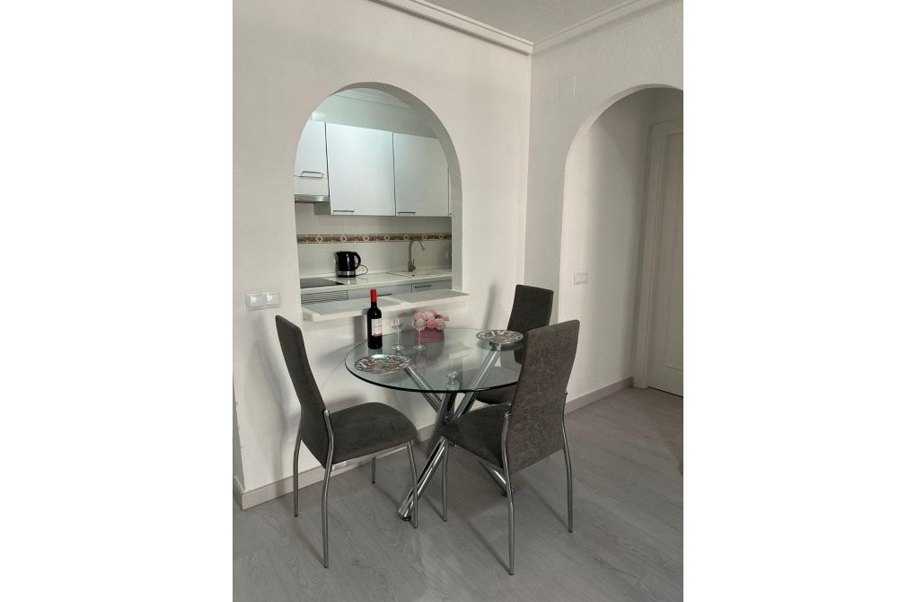 Resale - Apartment - Torrevieja - Parque de las Naciones