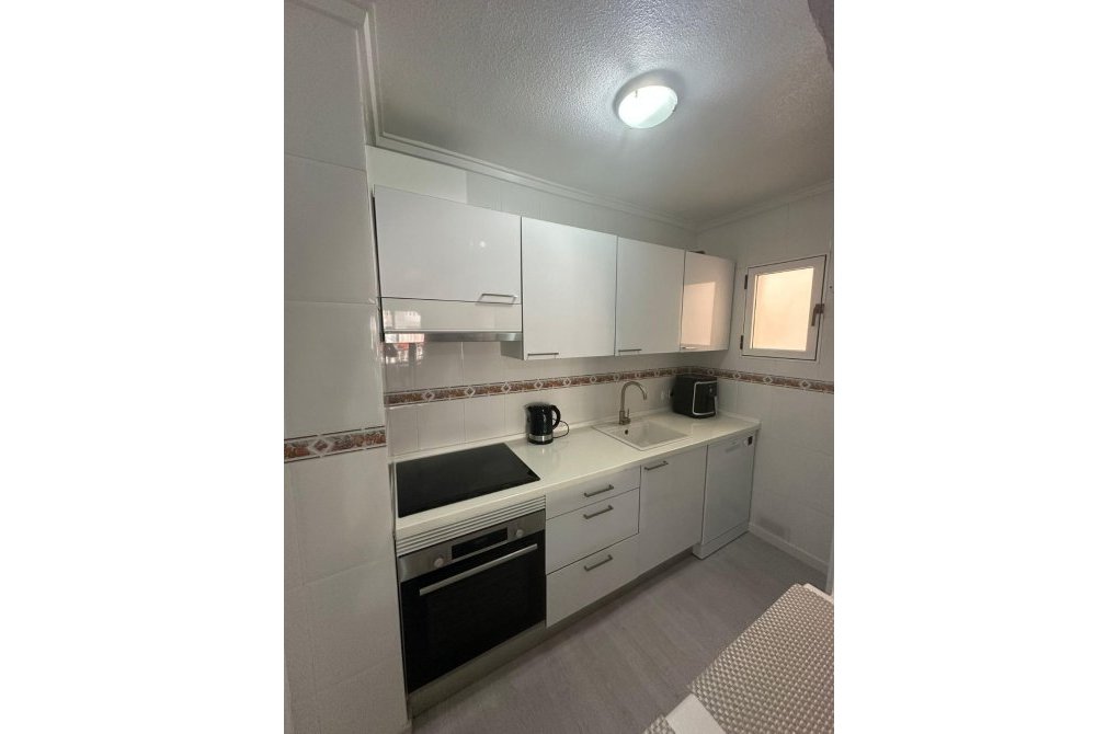 Resale - Apartment - Torrevieja - Parque de las Naciones