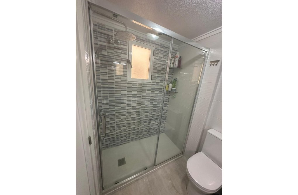 Resale - Apartment - Torrevieja - Parque de las Naciones