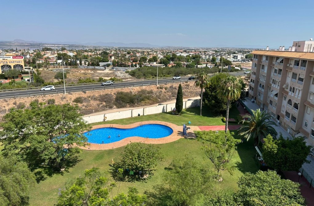 Resale - Apartment - Torrevieja - Parque de las Naciones
