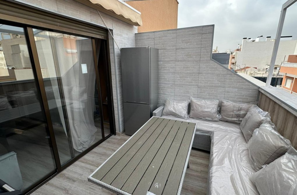 Resale - Apartment - Torrevieja - Estacion de autobuses