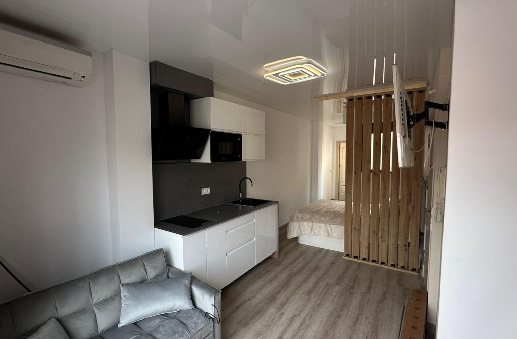 Resale - Apartment - Torrevieja - Estacion de autobuses