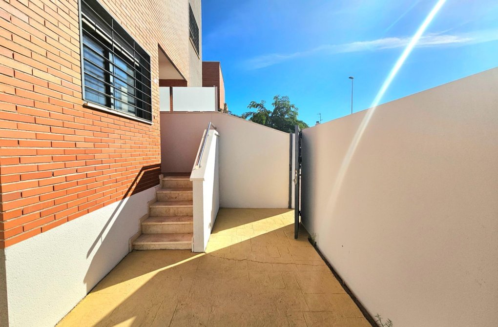 Resale - Chalet - Torrevieja - Aguas Nuevas