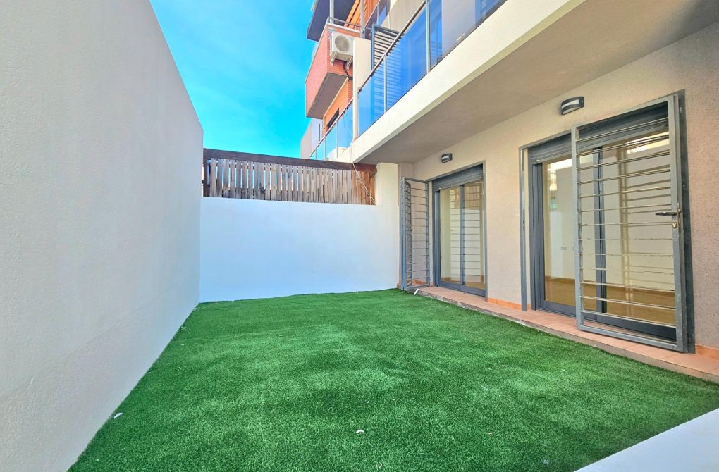 Resale - Chalet - Torrevieja - Aguas Nuevas