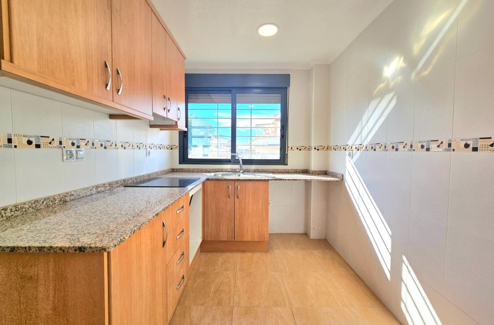 Resale - Chalet - Torrevieja - Aguas Nuevas