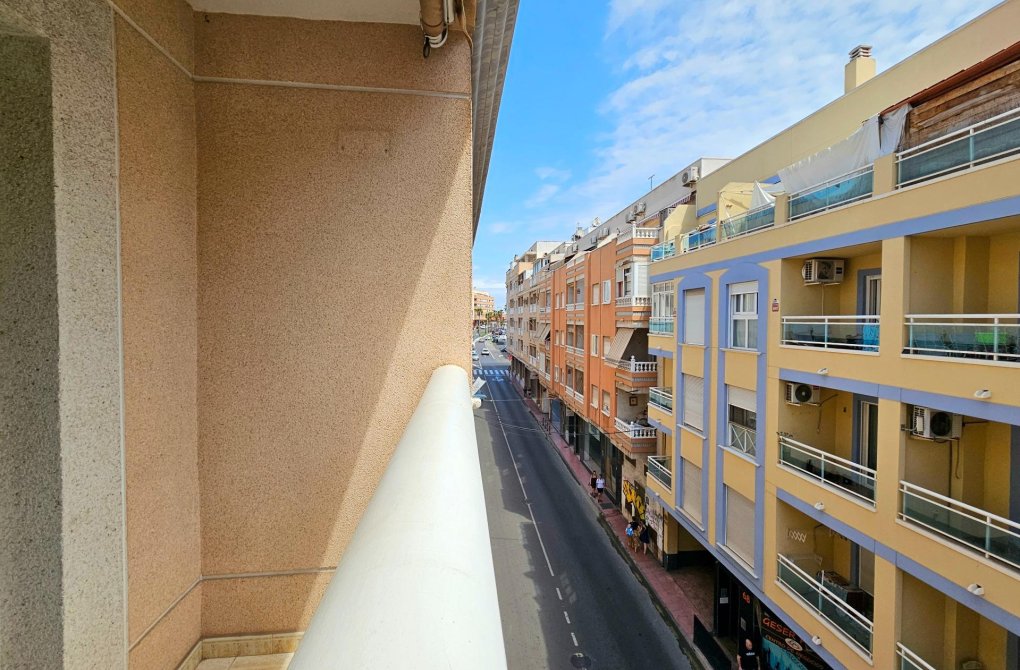 Resale - Apartment - Torrevieja - Centro
