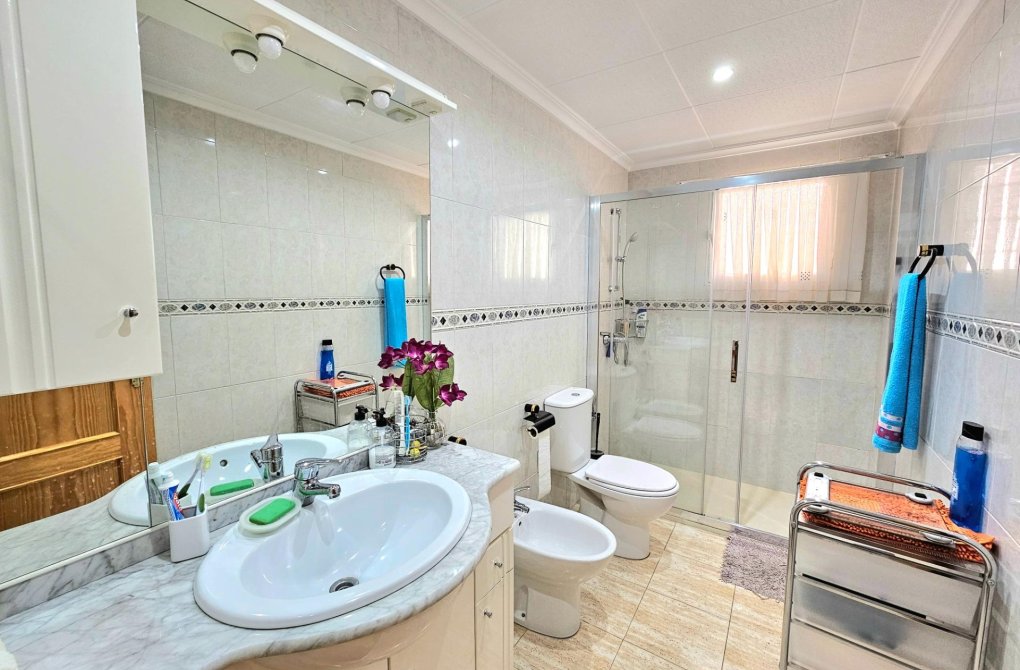 Resale - Apartment - Torrevieja - Centro