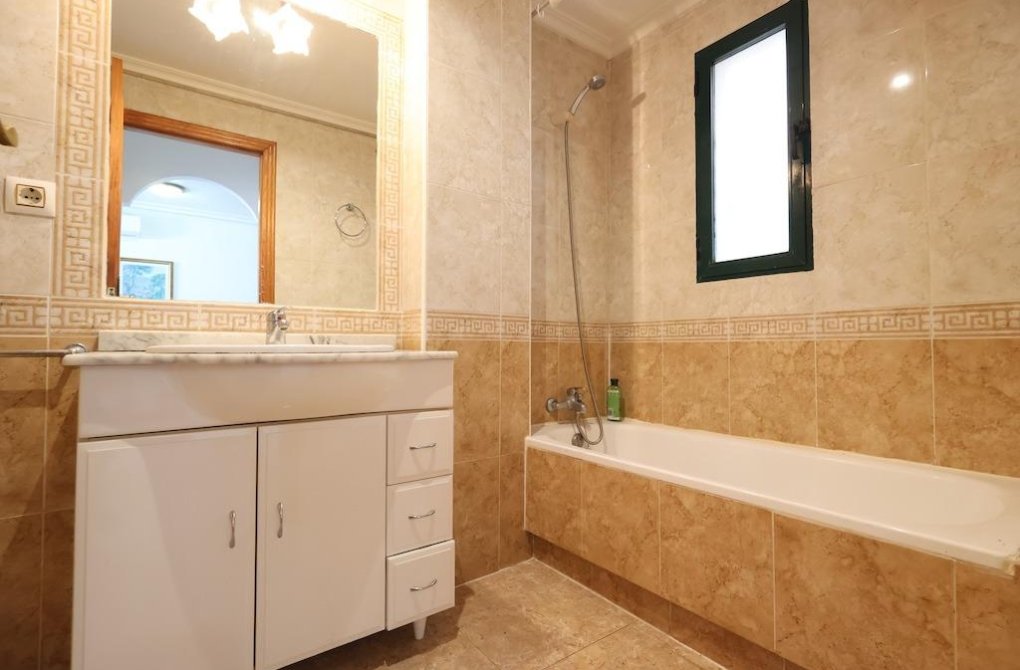 Resale - Apartment - Orihuela Costa - Cabo Roig