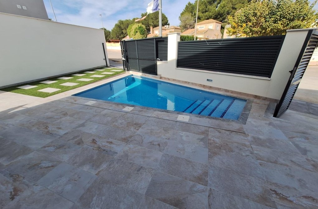 Resale - Villa - Pilar de la Horadada - Pinar de Campoverde