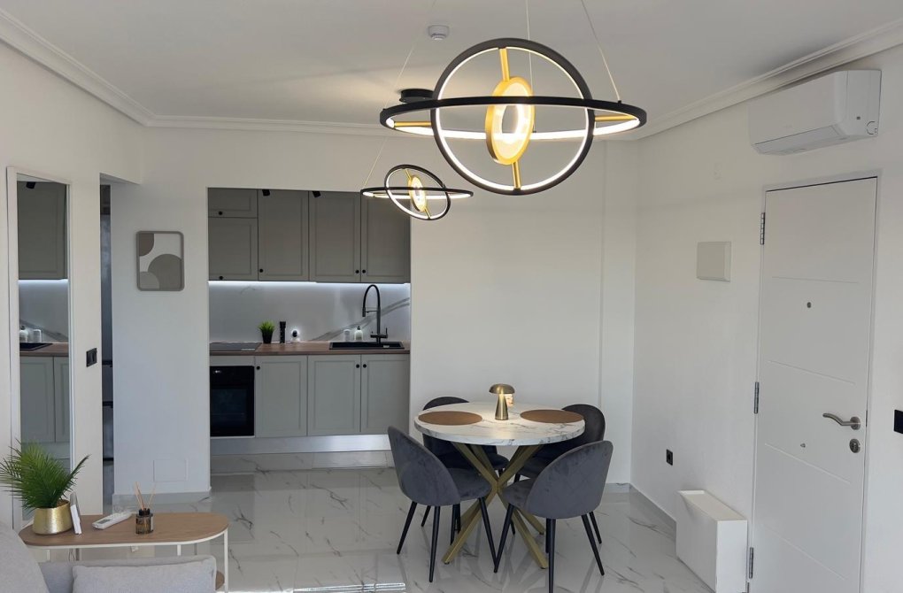 Resale - Apartment - Orihuela Costa - La Regia