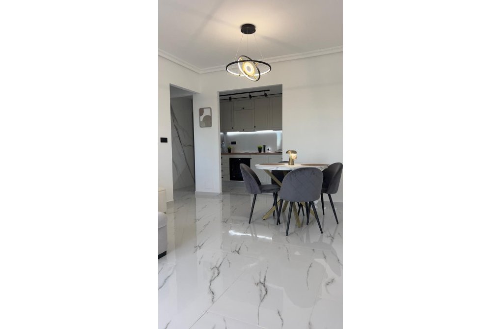 Resale - Apartment - Orihuela Costa - La Regia