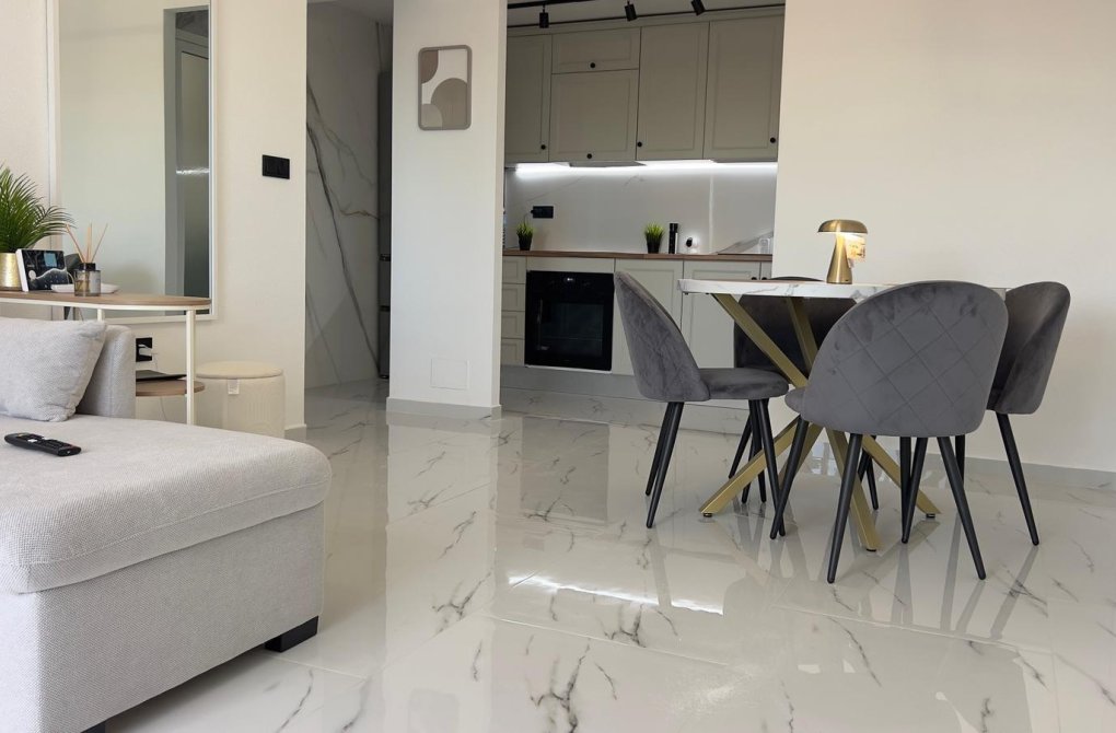 Resale - Apartment - Orihuela Costa - La Regia