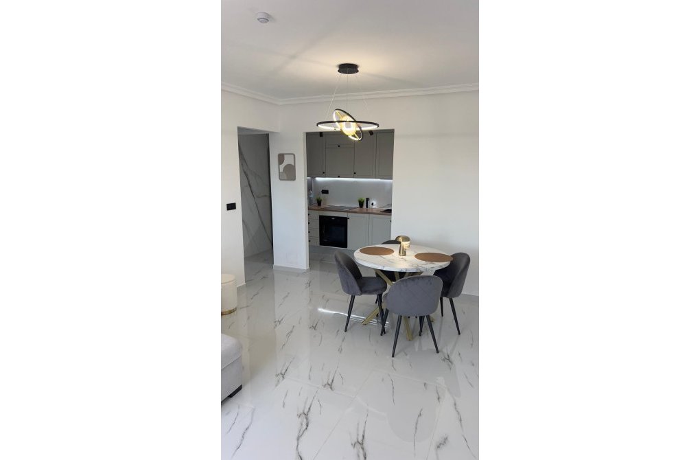 Resale - Apartment - Orihuela Costa - La Regia