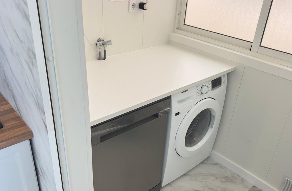 Resale - Apartment - Orihuela Costa - La Regia