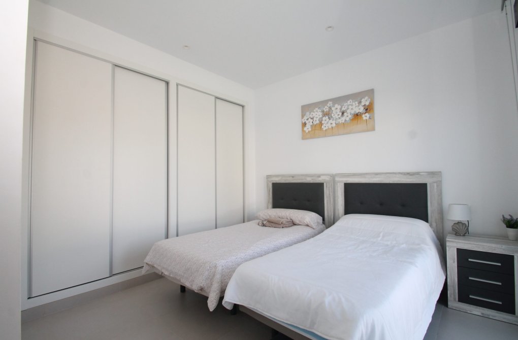 Вторичное жилье - Bилла - Pilar de la Horadada