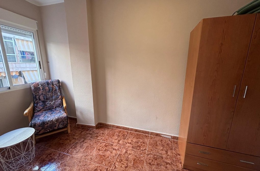 Resale - Apartment - Torrevieja - Habaneras