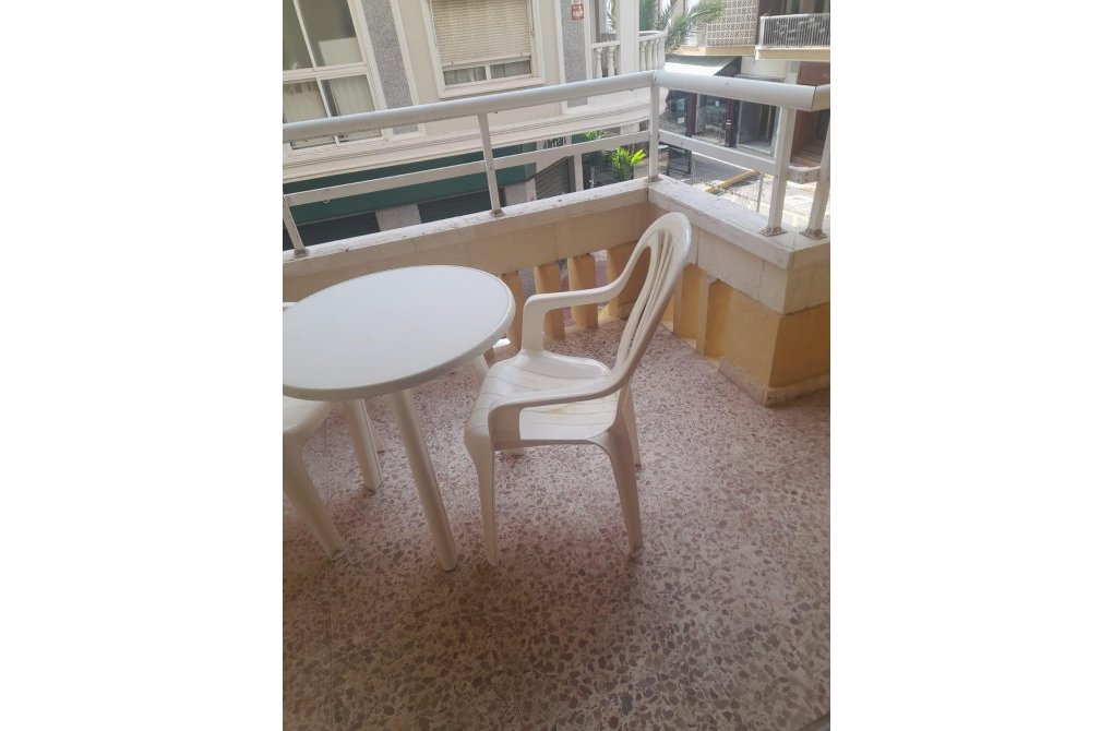 Resale - Apartment - Torrevieja - Las Piscinas Naturales