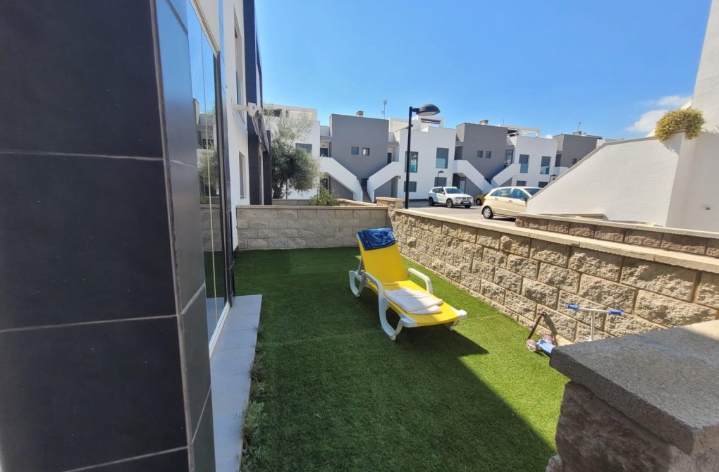 Resale - Bungalow - Orihuela Costa - La Zenia