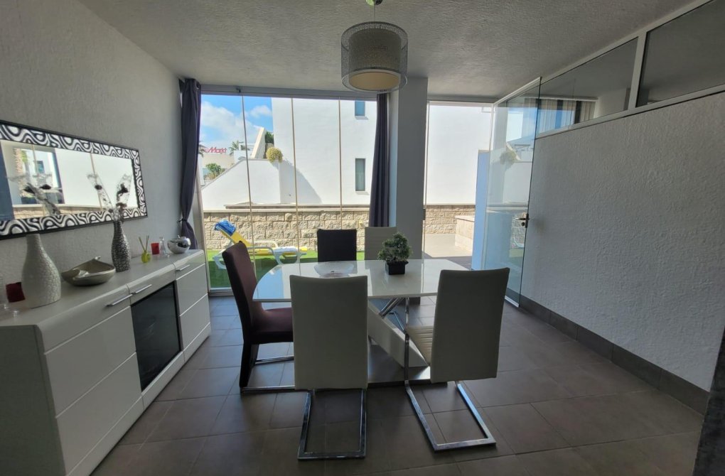 Resale - Bungalow - Orihuela Costa - La Zenia