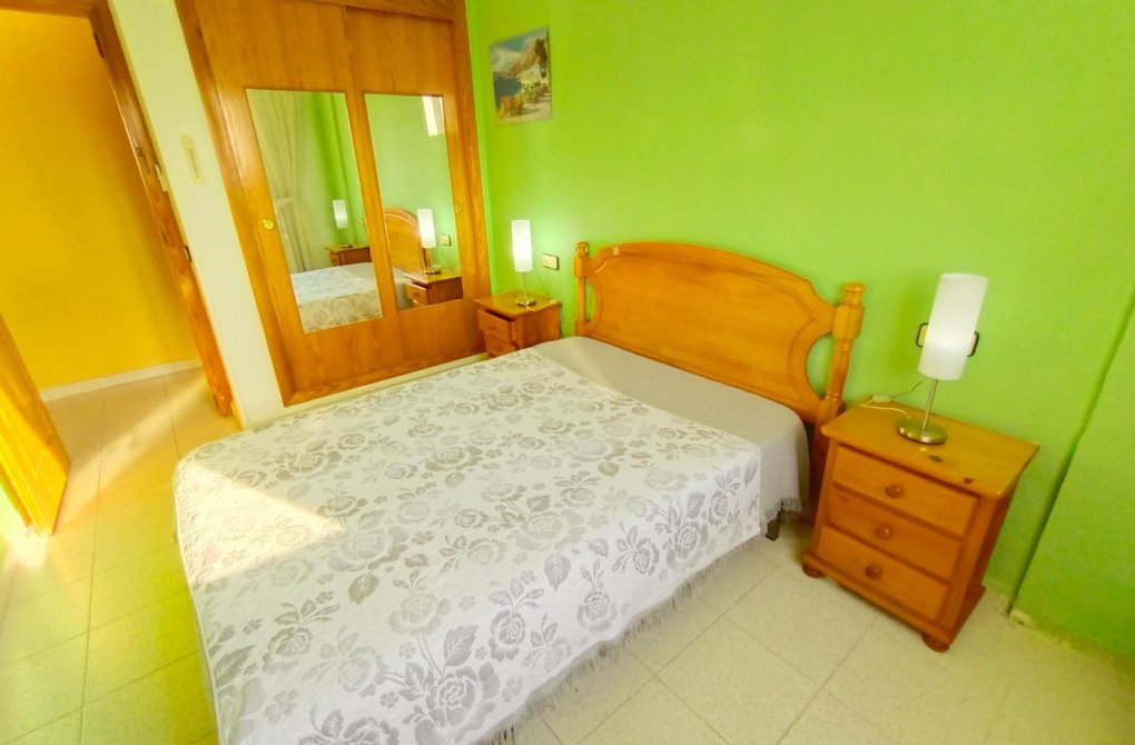 Resale - Apartment - Torrevieja - Acequion