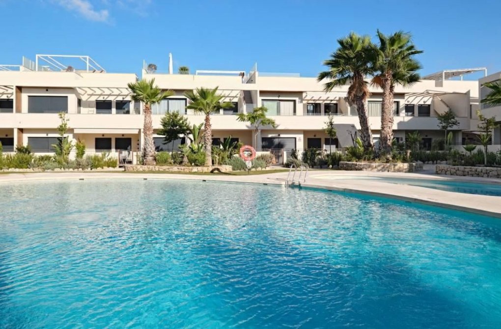 Resale - Apartment - Torrevieja - La Veleta