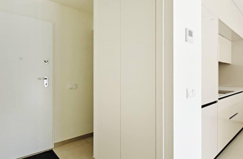 Resale - Apartment - Torrevieja - La Veleta