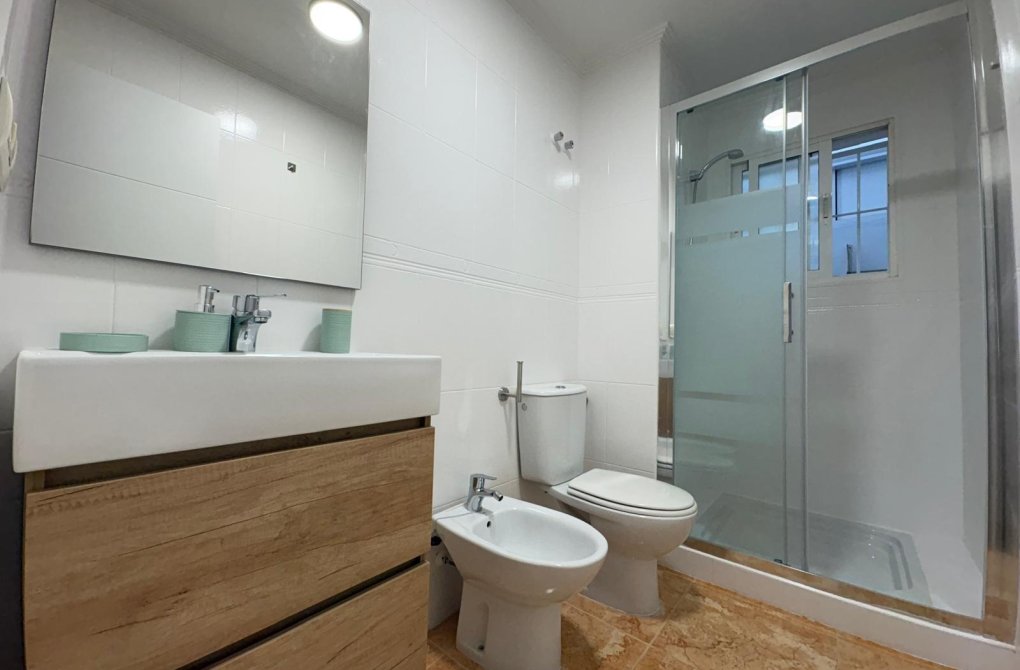 Resale - Bungalow - Torrevieja - Parque Acuático - Sector 25