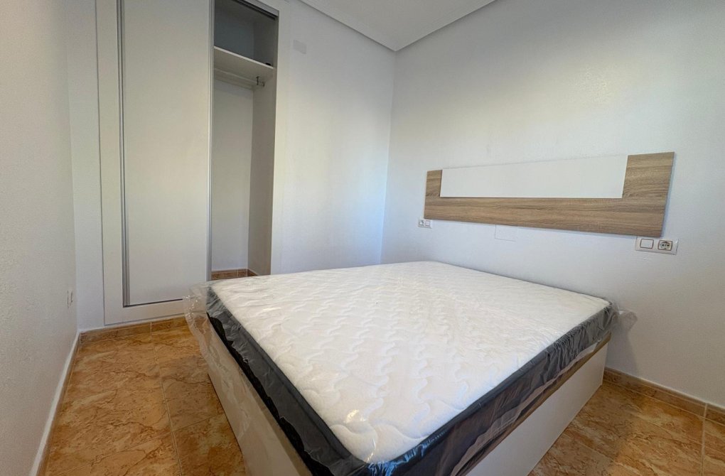 Resale - Bungalow - Torrevieja - Parque Acuático - Sector 25