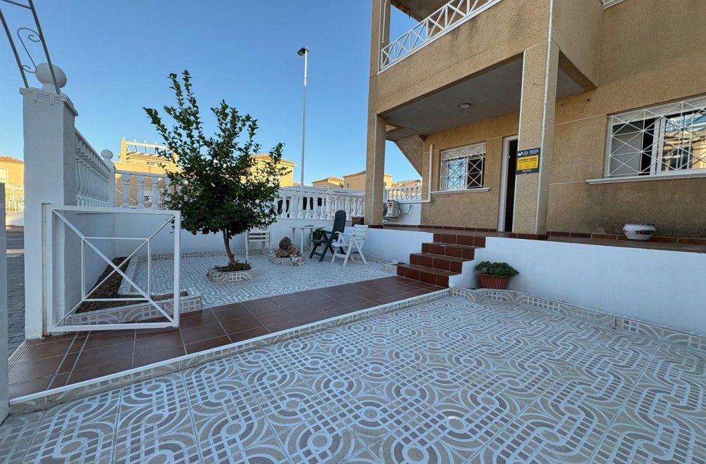 Resale - Bungalow - Torrevieja - Parque Acuático - Sector 25