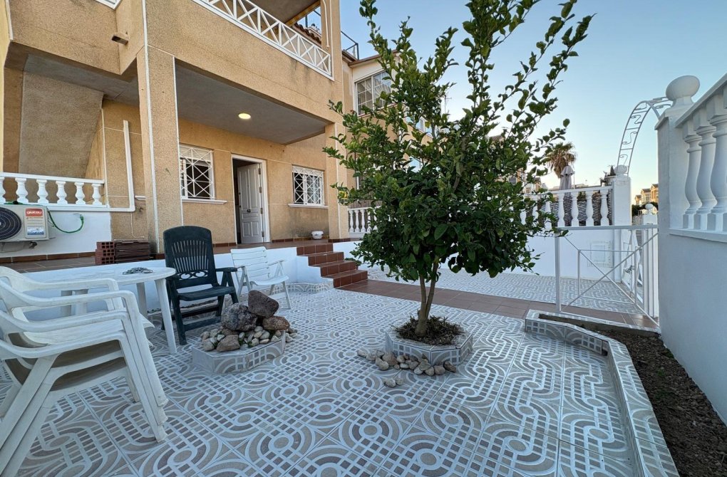 Resale - Bungalow - Torrevieja - Parque Acuático - Sector 25