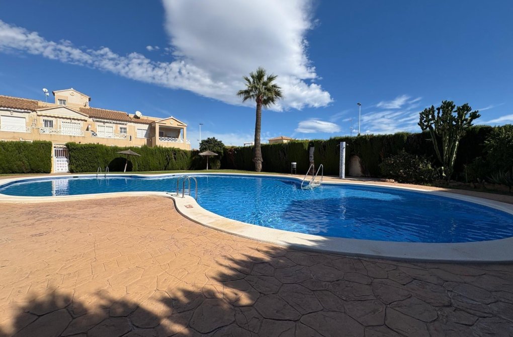 Resale - Bungalow - Torrevieja - Parque Acuático - Sector 25