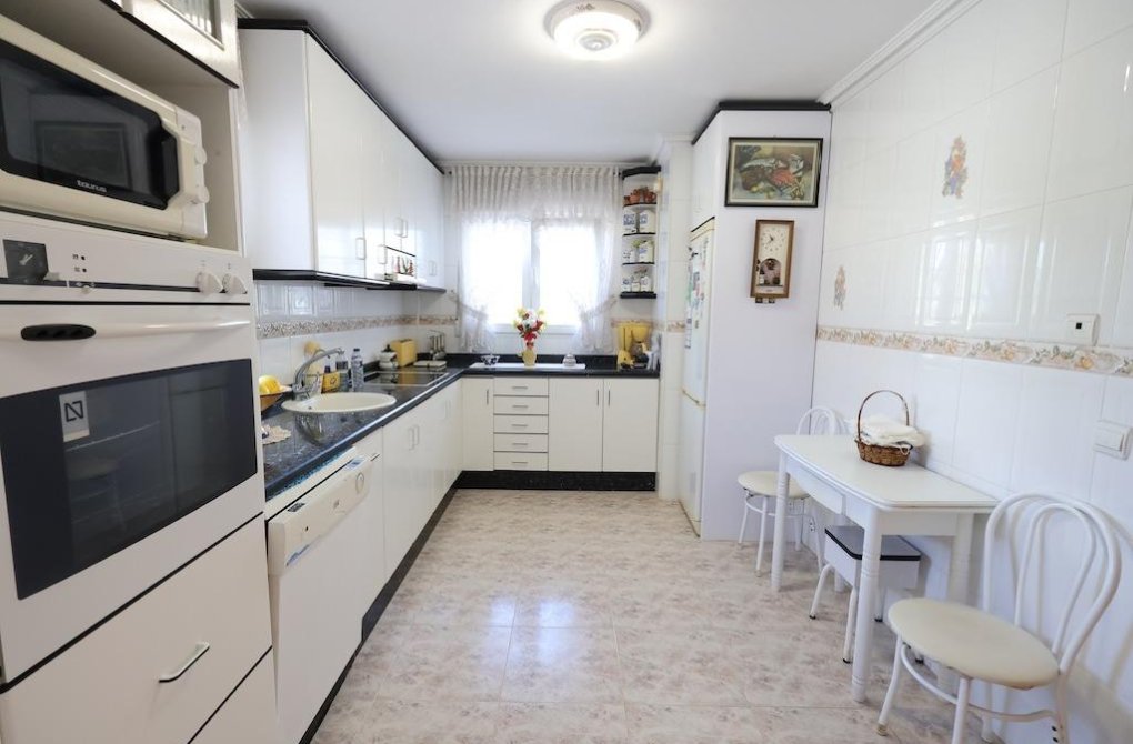 Resale - Chalet - Orihuela Costa - Villamartín-Las Filipinas