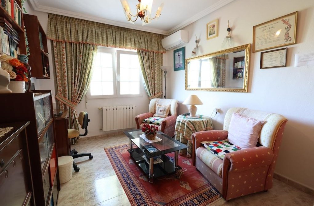 Resale - Chalet - Orihuela Costa - Villamartín-Las Filipinas