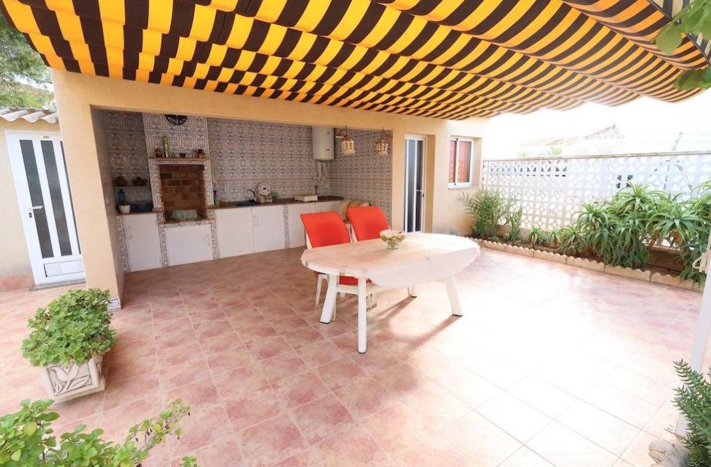 Resale - Chalet - Orihuela Costa - Villamartín-Las Filipinas