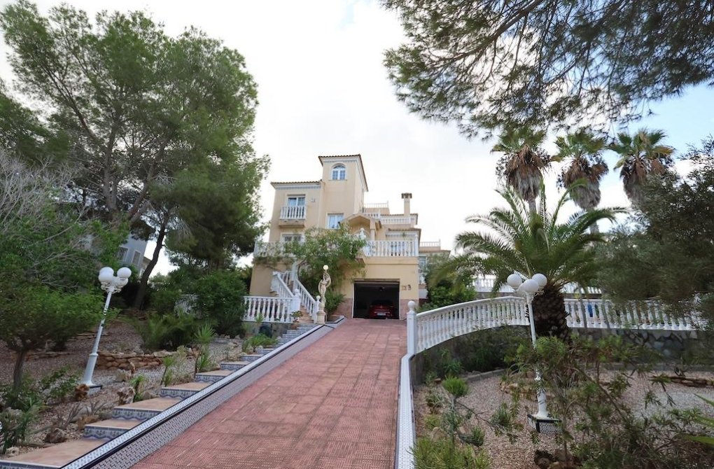 Resale - Chalet - Orihuela Costa - Villamartín-Las Filipinas
