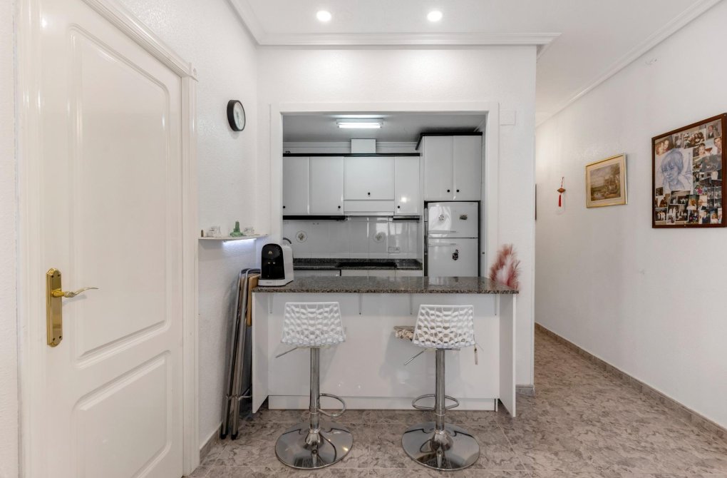 Resale - Apartment - Torrevieja - Centro - Muelle Pesquero