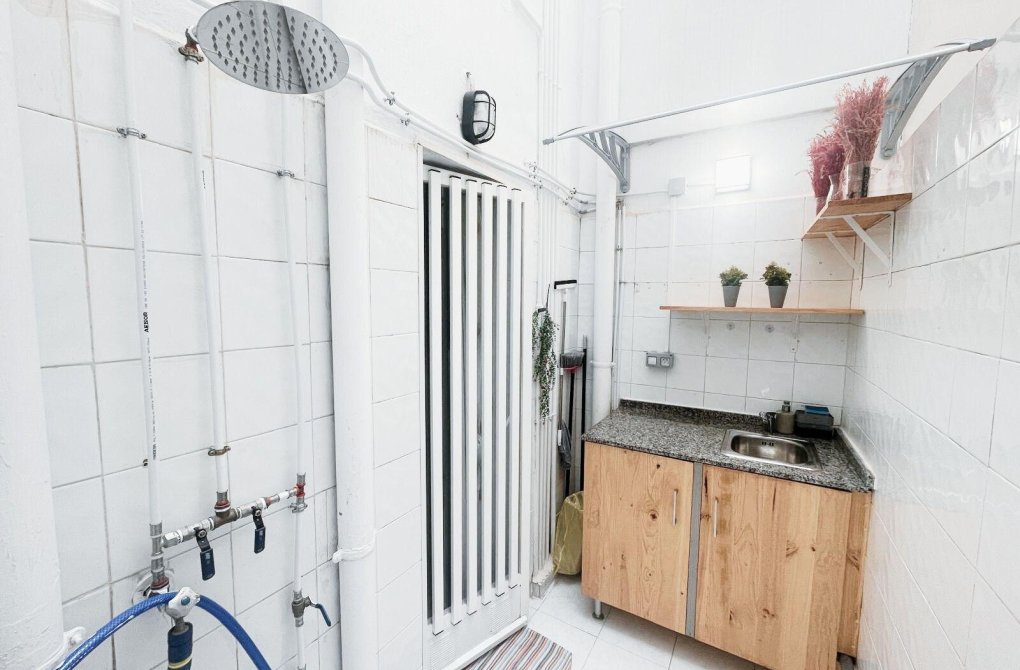 Resale - Apartment - Torrevieja - Centro - Muelle Pesquero