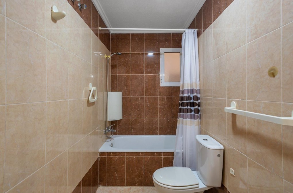 Resale - Apartment - Torrevieja - Centro