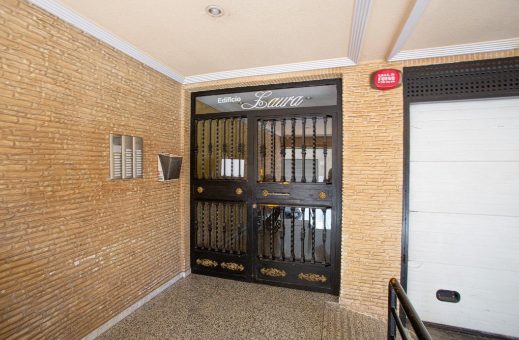 Resale - Apartment - Torrevieja - Centro
