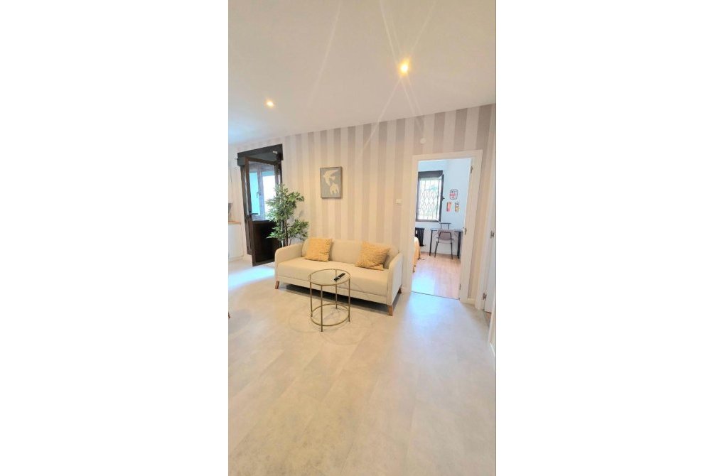 Resale - Apartment - Oviedo - Auditorio-Seminario-Parque de Invierno