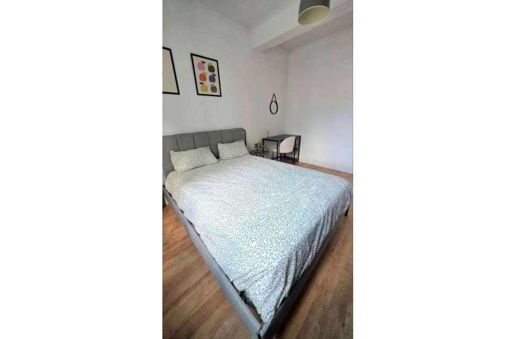 Resale - Apartment - Oviedo - Auditorio-Seminario-Parque de Invierno