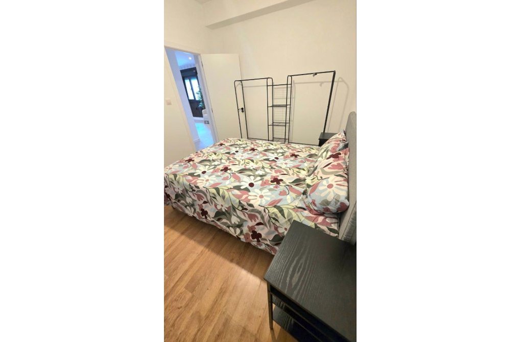 Resale - Apartment - Oviedo - Auditorio-Seminario-Parque de Invierno