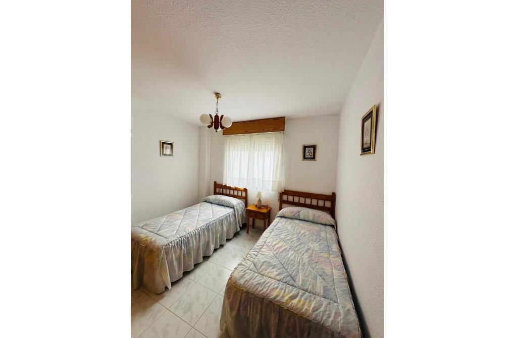 Resale - Apartment - Torrevieja - Playa del cura