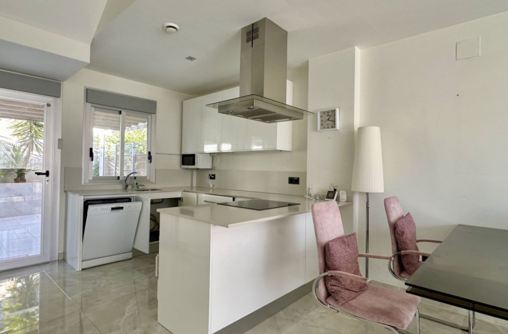 Reventa - Villa independiente - Orihuela Costa - Lomas de Cabo Roig