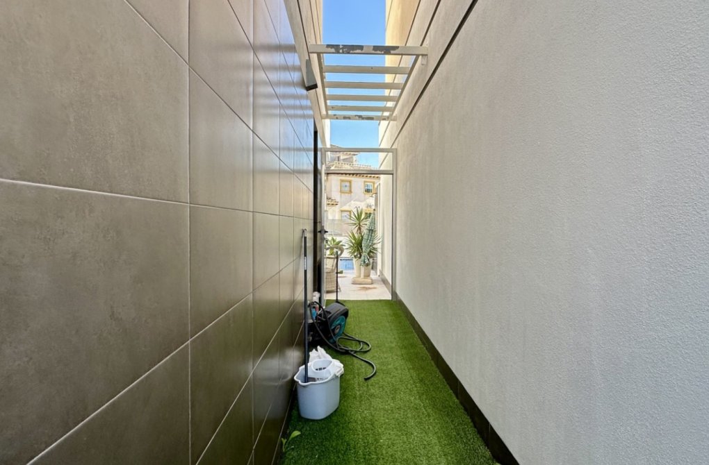 Reventa - Villa independiente - Orihuela Costa - Lomas de Cabo Roig