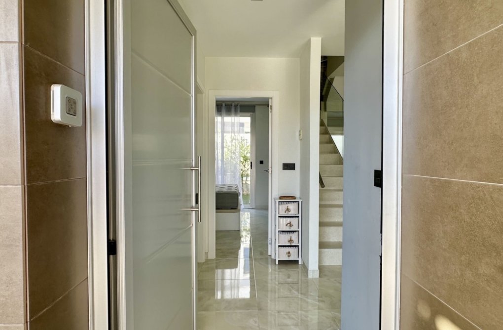 Reventa - Villa independiente - Orihuela Costa - Lomas de Cabo Roig