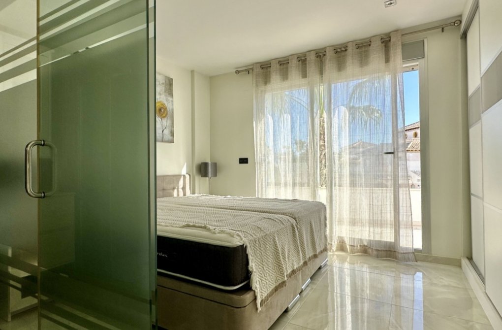 Reventa - Villa independiente - Orihuela Costa - Lomas de Cabo Roig