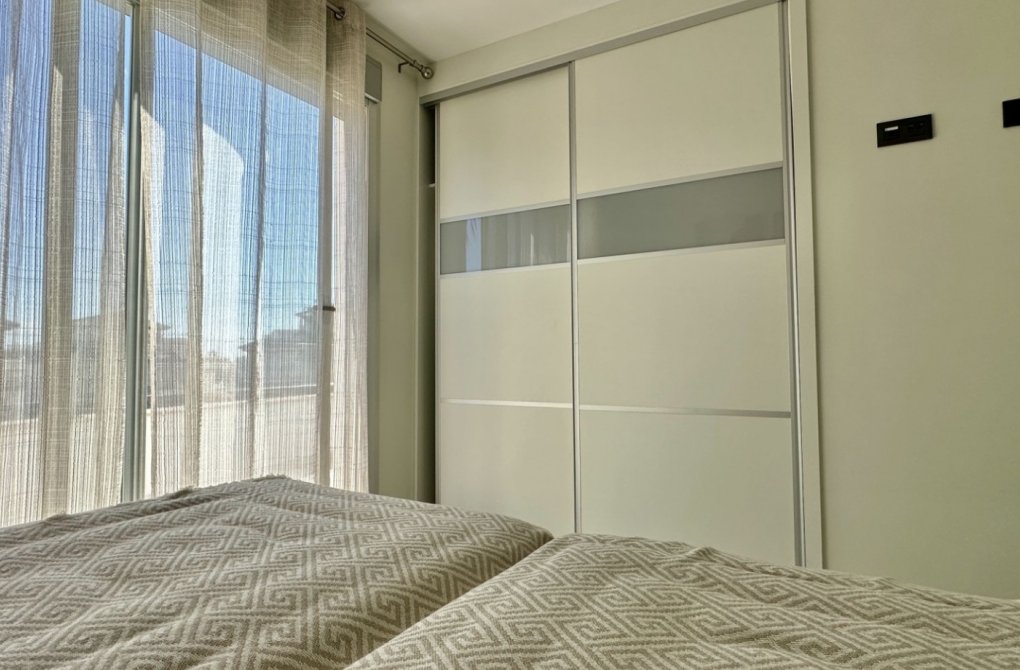 Reventa - Villa independiente - Orihuela Costa - Lomas de Cabo Roig